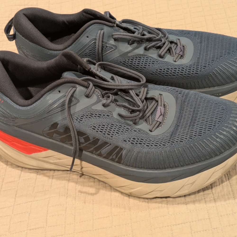 Hoka One One Bondi 7